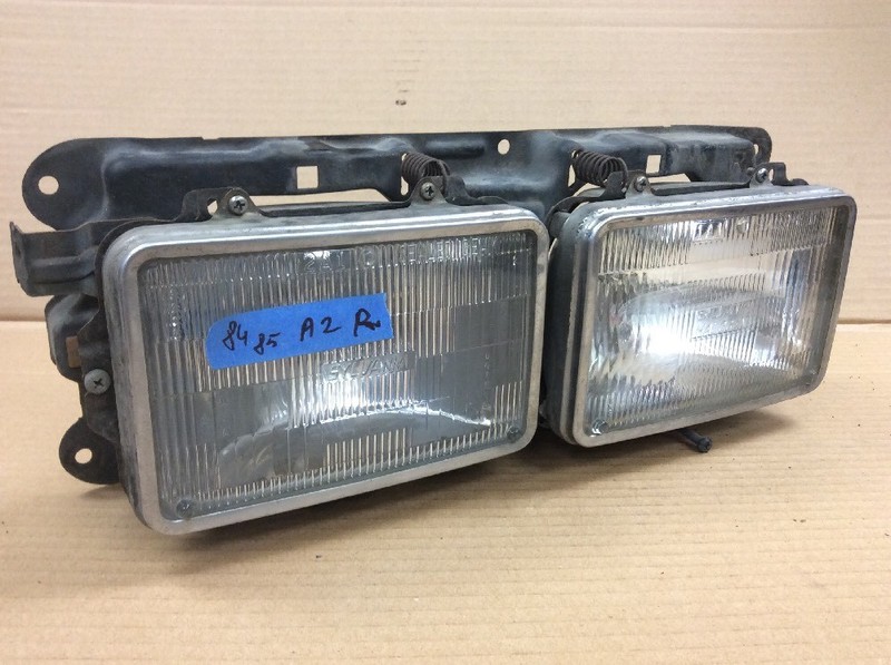 84 85 1984 1985 Accord 2DR Hatchback Right Headlight Used OEM