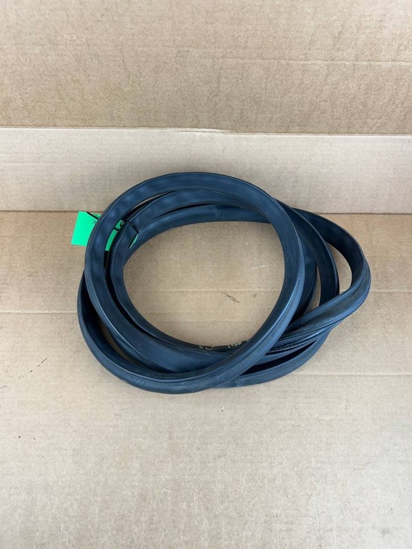 ✅ TESLA MODEL S Rear Right Door Seal Rubber