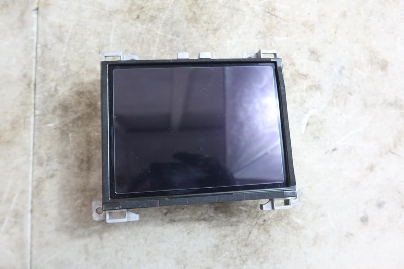2019 2020 Dodge Challenger OEM 8.4" Radio Touchscreen Navigation 68461740