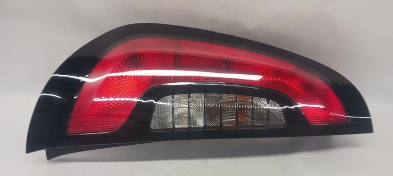 14-'19 KIA SOUL Left driver Taillight incandescent OEM Grade A!