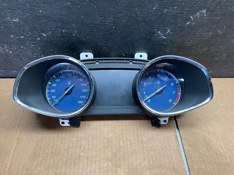 2017 to 2020 Maserati Quattroporte Speedometer Instrument Gauge Cluster A0380