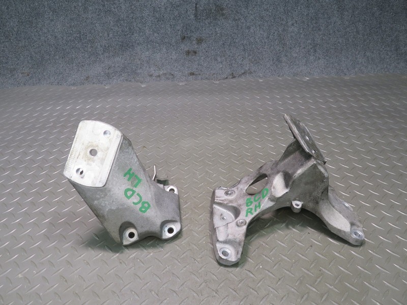 2006-2012 BENTLEY FLYING SPUR 6.0L LEFT & RIGHT ENGINE MOTOR MOUNT BRACKET SET