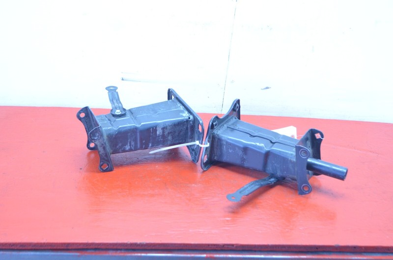 07-12 MERCEDES X164 GL CLASS FRONT LEFT / RIGHT BUMPER REINFORCEMENT BRACKET OEM