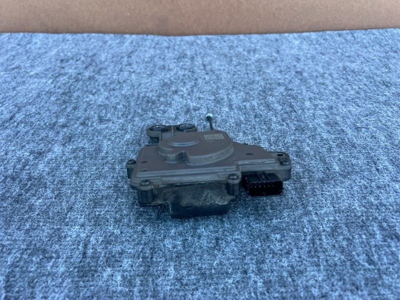 GENESIS GV70 22-26 OEM AUTOMATIC TRANSMISSION GEAR POSITION ACTUATOR MODULE 2.5T