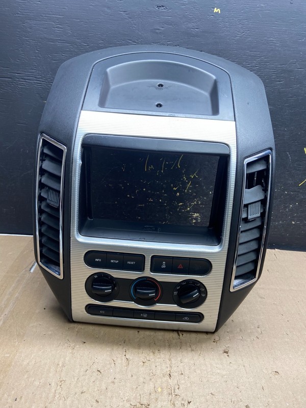 2007 - 2010 Ford Edge Heater Climate Control Radio Control Dash Bezel ab5416 DG