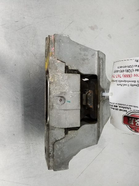 200 2013 Engine Mounts 180942