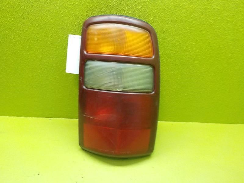 00-03 Chevrolet Tahoe Left Driver Tail Light OEM 19168990