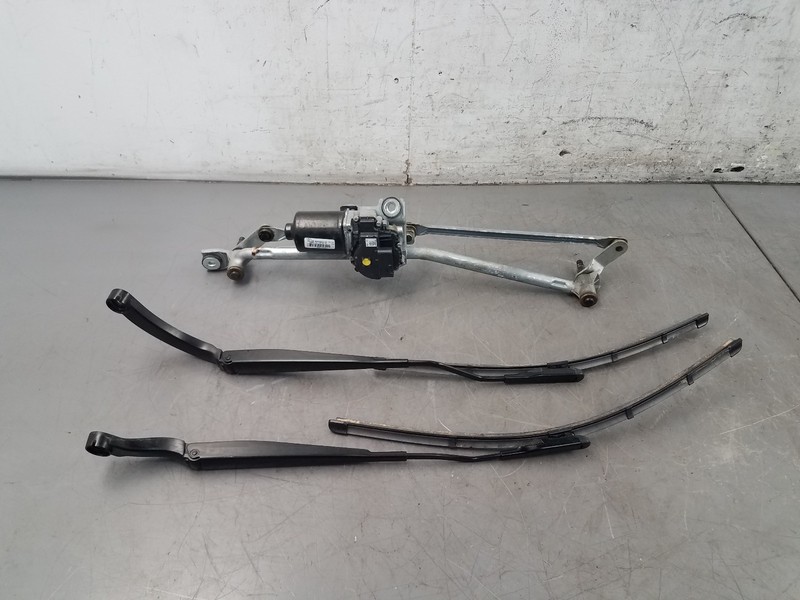 2016 Ford Mustang Shelby GT350 Windshield Wiper Motor / Arms #0638 VV1