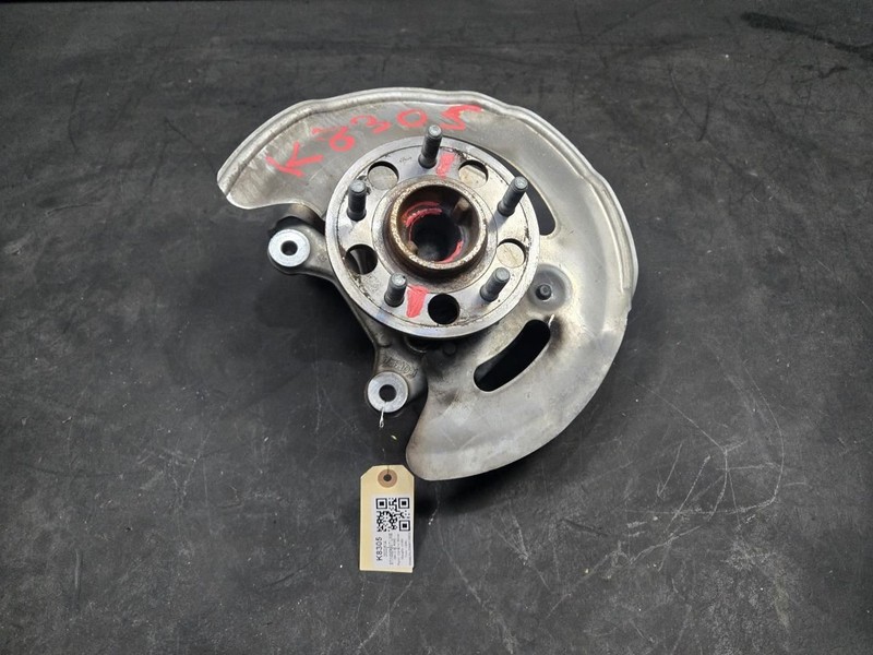 Front Right Knuckle w/ Hub 2022 Kia Stinger 51711-J5000 2018 2019 2020 2021 2023