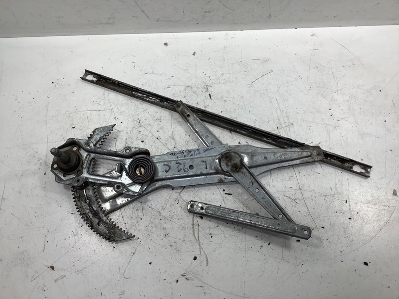 92-95Honda Civic DX 4DR window regulator left front OEM
