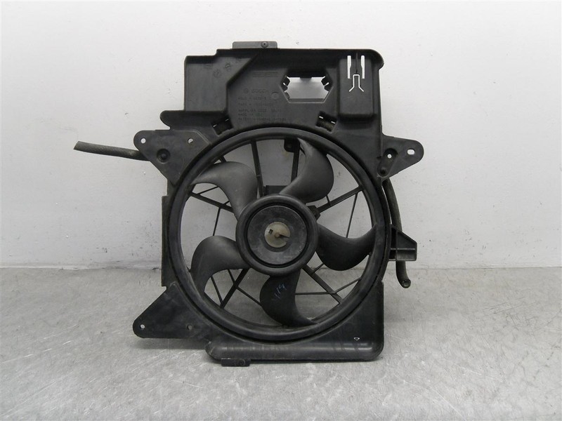 01 02 03 FORD ESCAPE TRIBUTE DRIVER RADIATOR FAN OEM 674-01033L