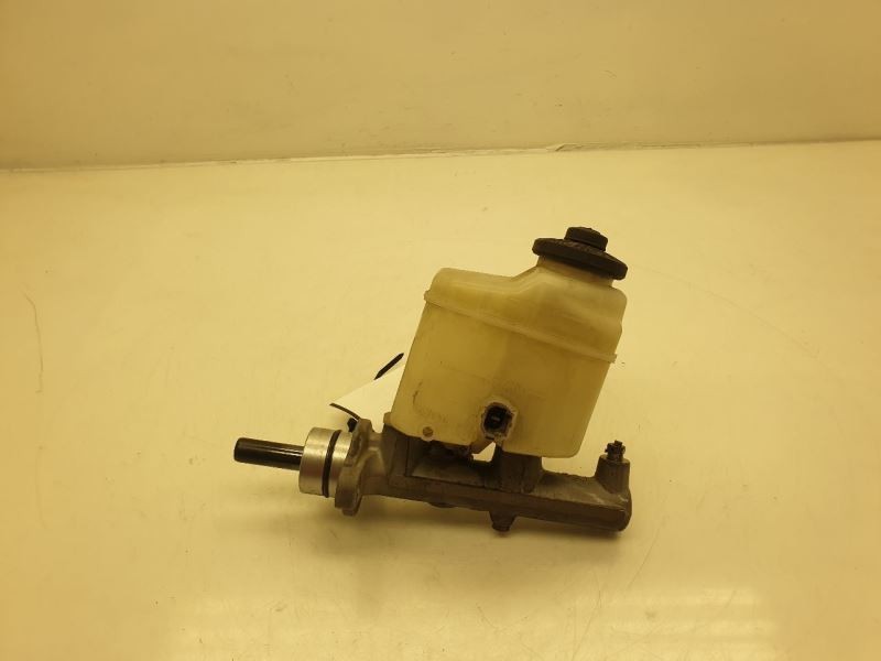 02-06 TOYOTA CAMRY 3.0L V6 FWD BRAKE MASTER CYLINDER ASSEMBLY