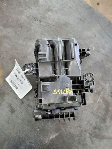 TERRAIN 2022 Fuse Box Engine 280847