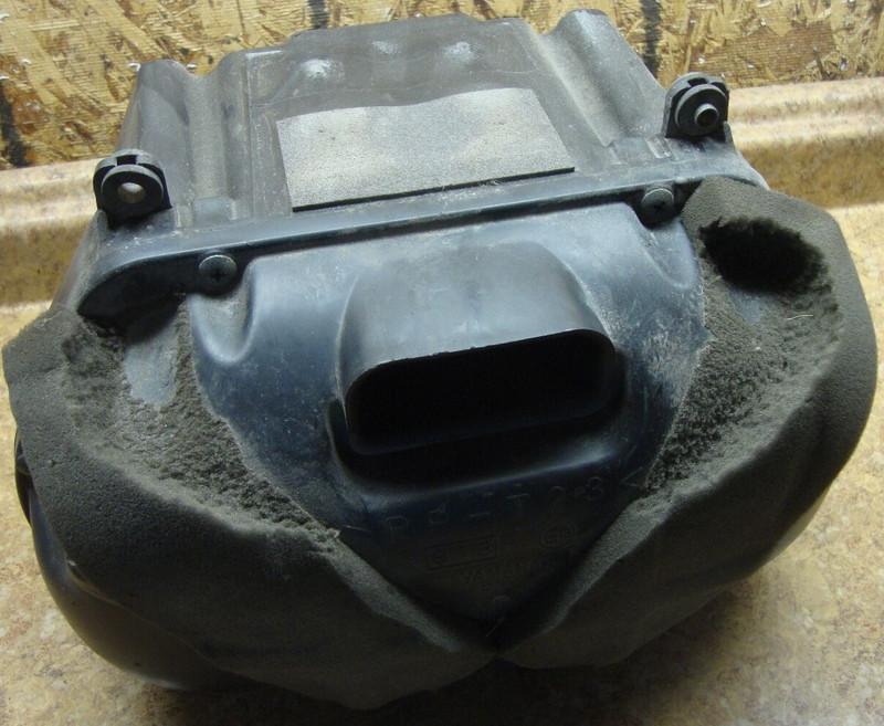 2006 Yamaha FZ6 FZ 6 FZ6-C F Z 6 600 Air Filter Intake Box Lid Case