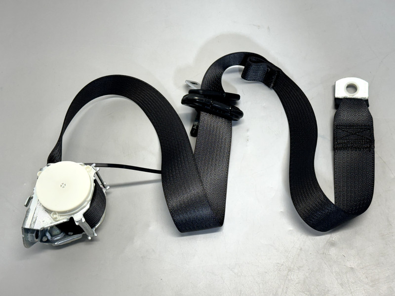 ✅ 2013-2024 RAM 1500 2500 3500 OEM OUTER SEAT BELT REAR LEFT or RIGHT 5KP981X7AC