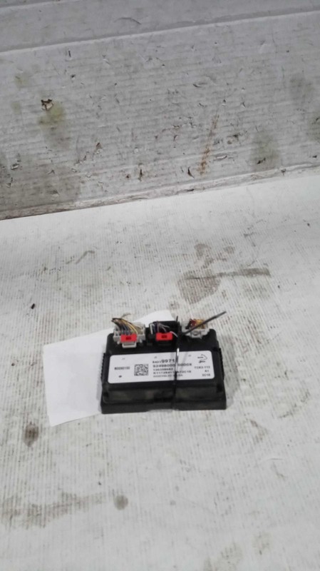 2018 GMC Sierra 1500 Body Control Module OEM 633133 Black 136K Miles