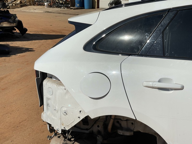 17-20 JAGUAR F-PACE X761 RIGHT PASSENGER SIDE QUARTER PANEL SECTION CUT
