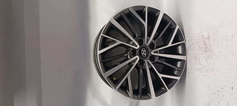 19-'21 HYUNDAI TUCSON Wheel 18x7 alloy OEM Grade B