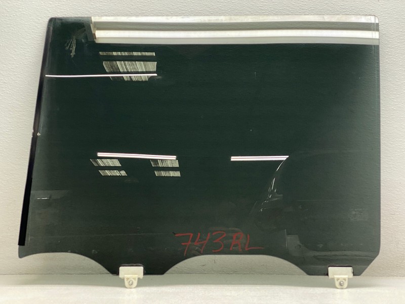2011-2020 INFINITI QX56 QX80 REAR LEFT DRIVER SIDE WINDOW GLASS OEM LOT743