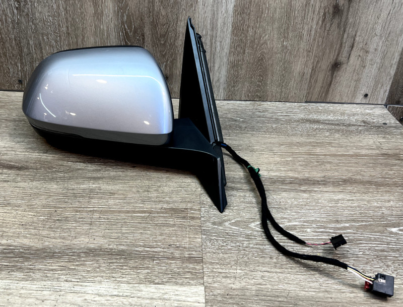 Volkswagen Atlas RH RightSide Mirror ASSY OEM 3CM-857-502-CE-9B9
