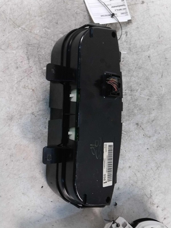 2007 Chevrolet Impala Speedometer Gauge OEM Black 15895561, 75K Miles
