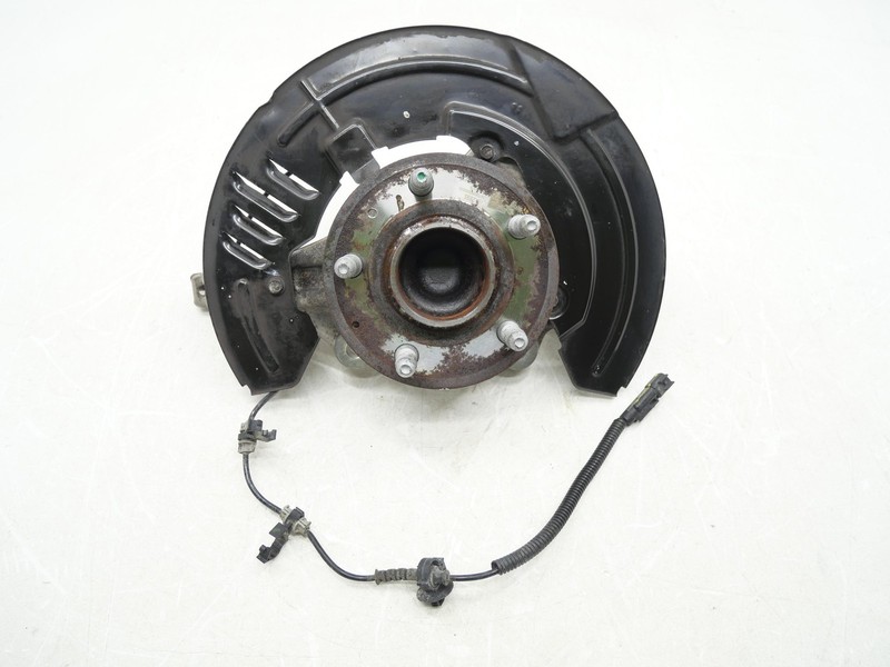 Used Front Passenger RH Side Knuckle Spindle 2016-2024 Chevy Camaro SS 6.2L OEM