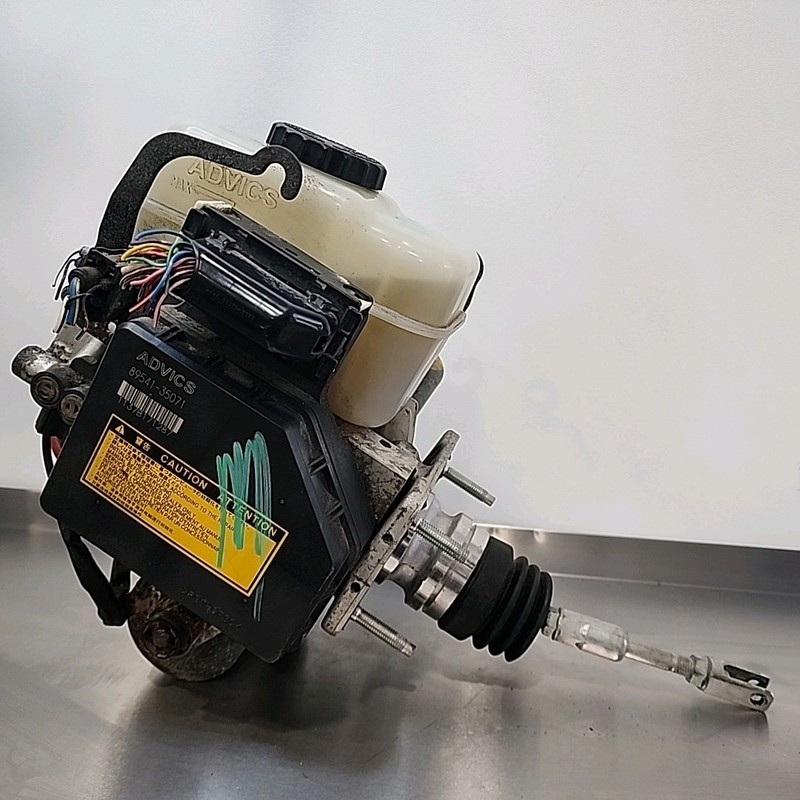 8954135071 07 Toyota FJ Cruiser Anti-Lock Brake Pump Master Cylinder Booster
