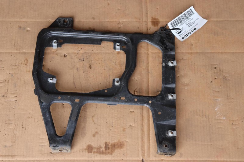 2019-24 DODGE RAM 2500 3500 FRONT RIGHT FOG LIGHT HEADLIGHT SUPPORT BRACKET OEM