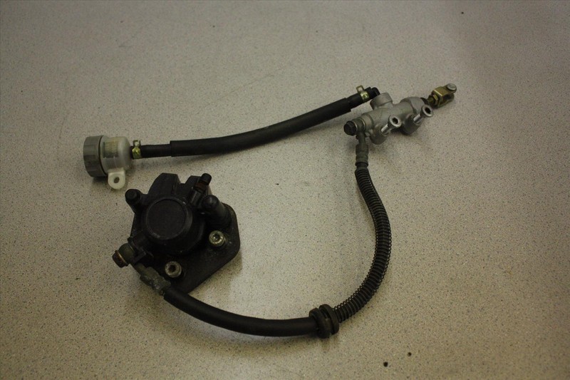 1995 KAWASAKI EX 500 NINJA REAR BRAKE CALIPER MASTER CYLINDER BOTTLE EX500 95