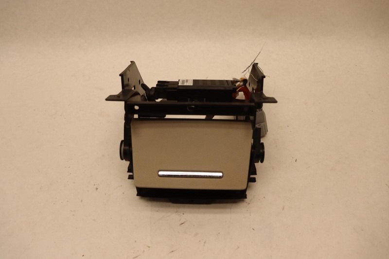 2017-2020 LINCOLN CONTINENTAL FRONT USB OUTLET W/ 110V OUTLET TRAY PANEL OEM