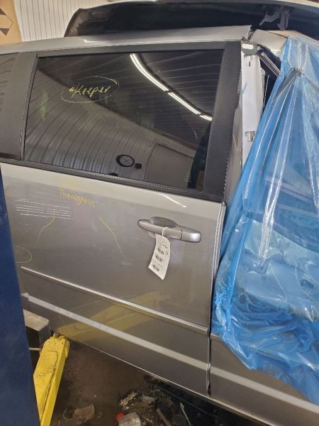 Passenger Rear Side Door Passenger Van Fixed Glass Fits 08-19 CARAVAN 287629