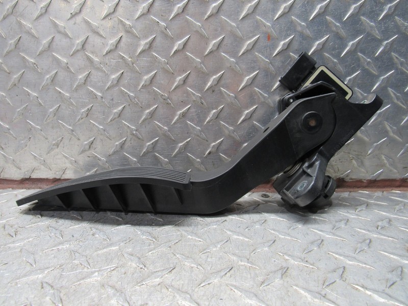 2005 CHEVROLET MALIBU ACCELERATOR GAS PEDAL 5041A 7530-PJ OEM