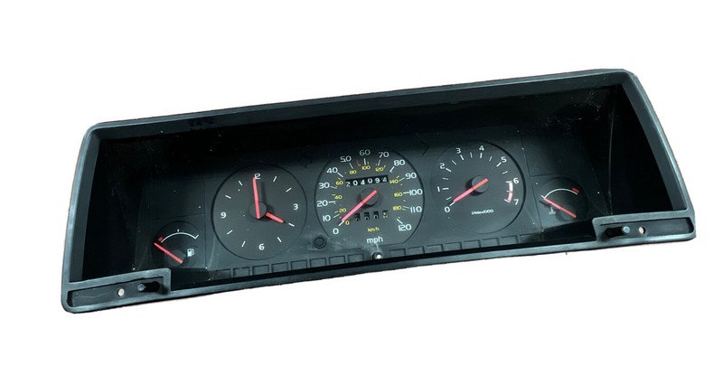 Volvo 740 Instrument cluster 204, 094 miles. For 1989 or 1990 Volvo 740 Cars.