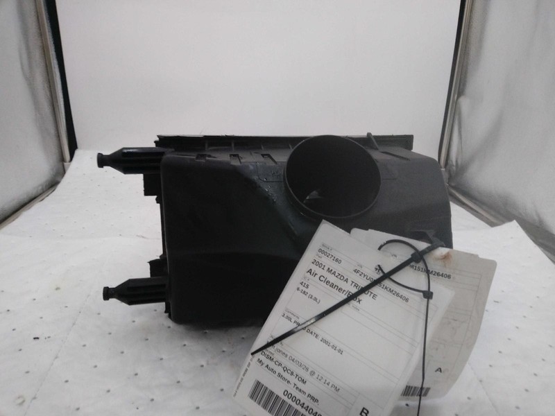 2001 Mazda Tribute Air Cleaner Assembly OEM 3.0L Used 75000 Miles Green