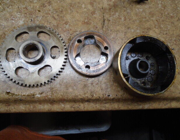 1986 YAMAHA YFM200 YFM 200 MOTO 4 ATV Engine Motor Alternator Rotor Magneto L8