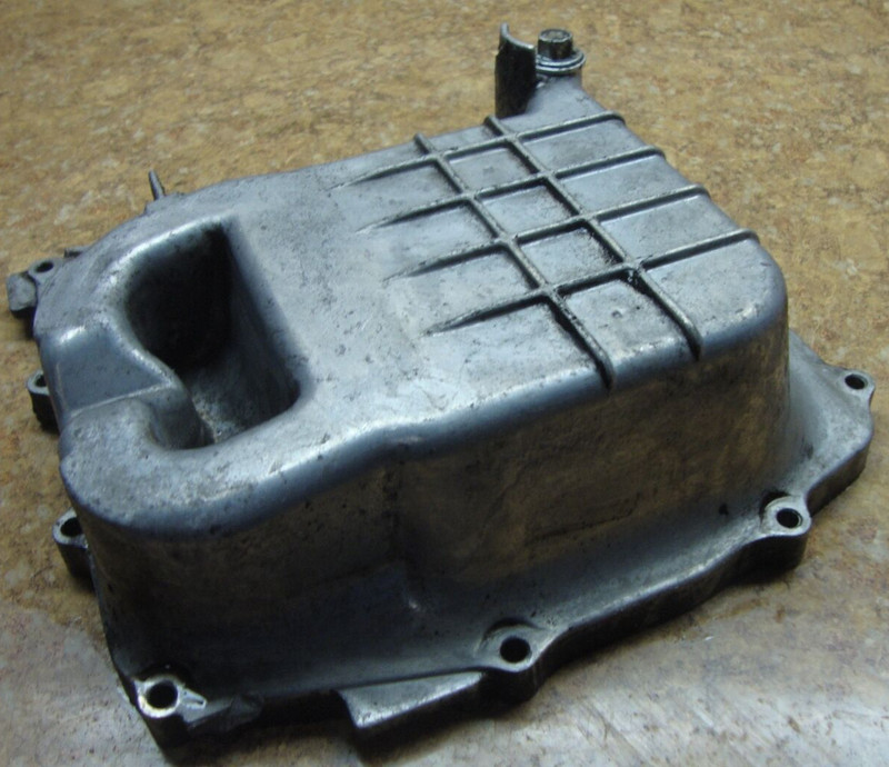1999 Honda CBR600F4 CBR 600 F4 CBR600 Engine Oil Pan Cover Panel Drain Motor 99