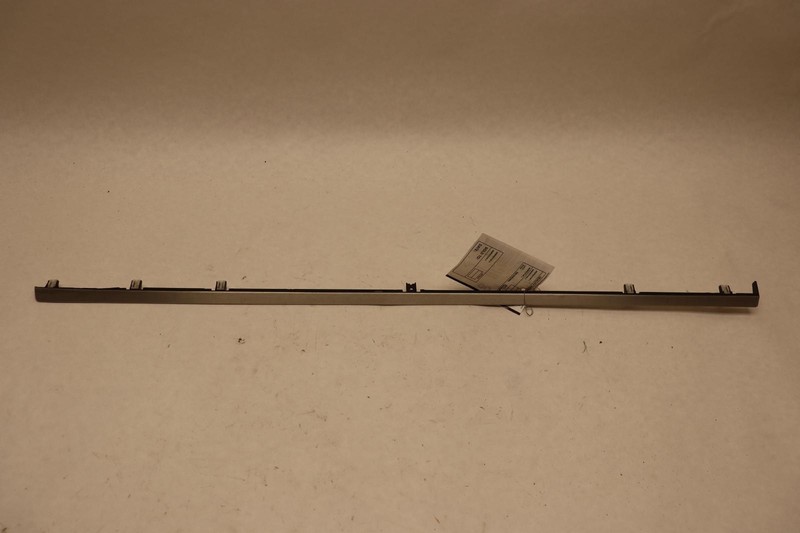 2005-2007 INFINITI G35 CENTER DASH DASHBOARD TRIM MOLDING COVER BEZEL OEM