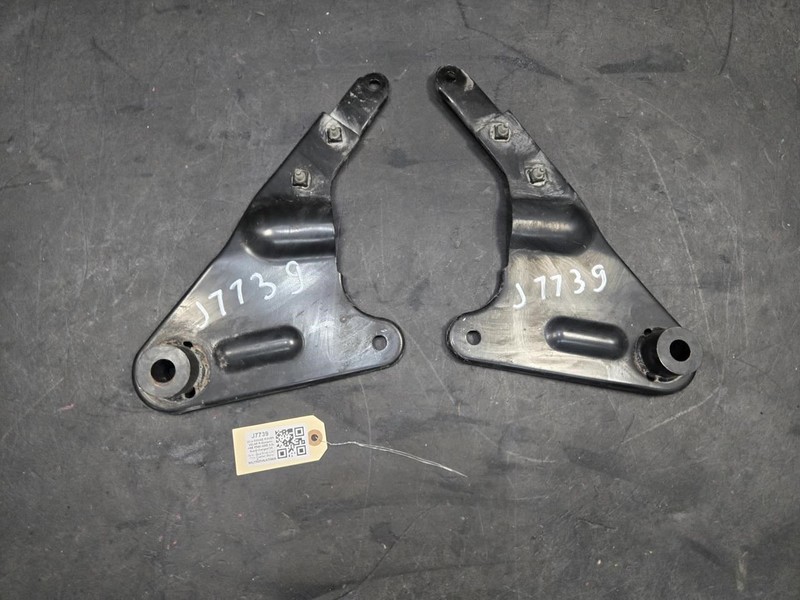 2PC Front Crossmember Brackets Set 2018 Range Rover Velar HK83-5A398-BB 19 20