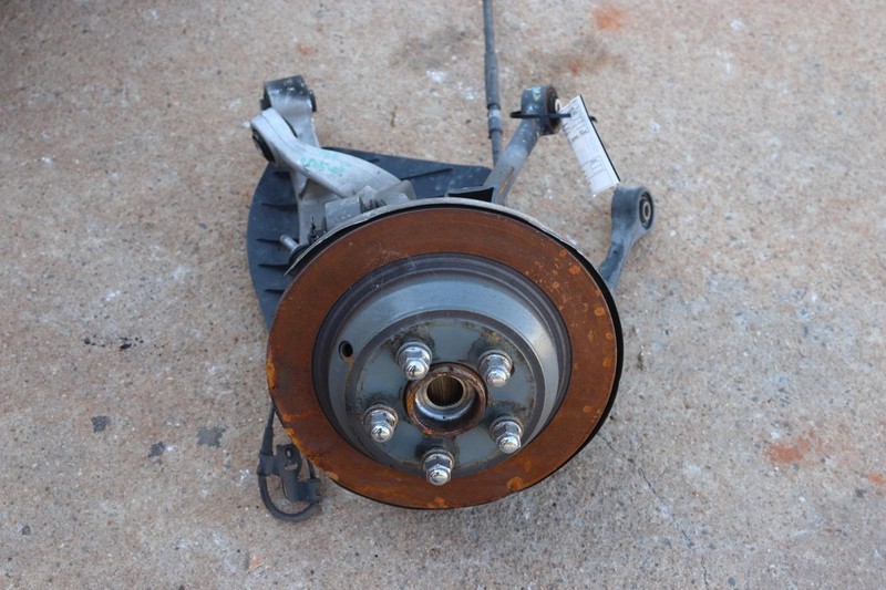 2018-2020 GENESIS G80 RWD REAR RIGHT SPINDLE KNUCKLE HUB W/ CONTROL ARMS OEM