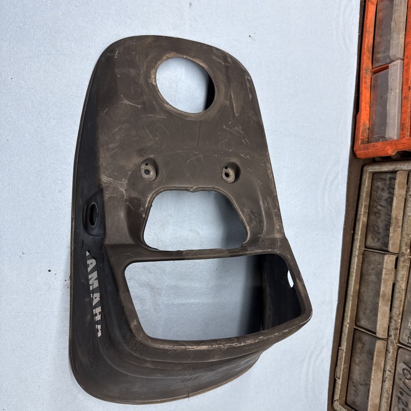 1989 YAMAHA MOTO 4 Yfm 250 Instrument Panel ￼ gas tank cover