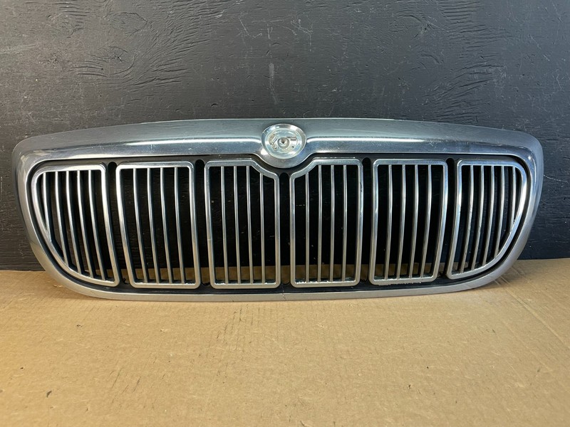 1998 to 2002 Mercury Grand Marquis Front Upper Grill Grille OEMad0266 DG