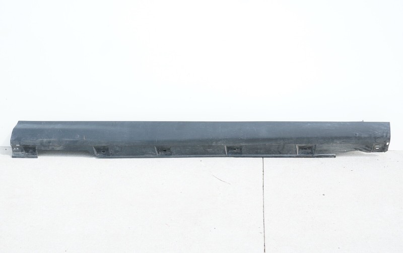 Ford Right RH Rocker Moulding Black OE Bm51-a10154-ad Fits FORD FOCUS 2012-2018
