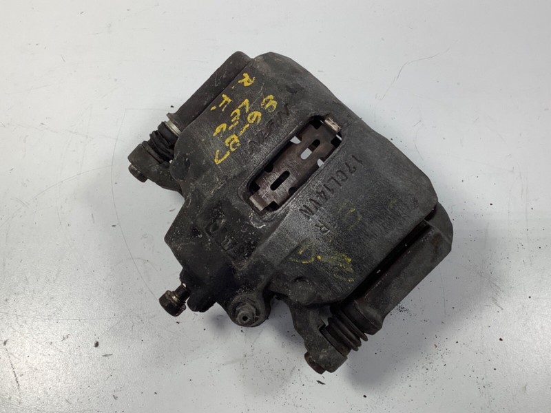 86-87 ACURA LEGEND RIGHT FRONT BRAKE CALIPER Assy 45210-SD4-670 OEM