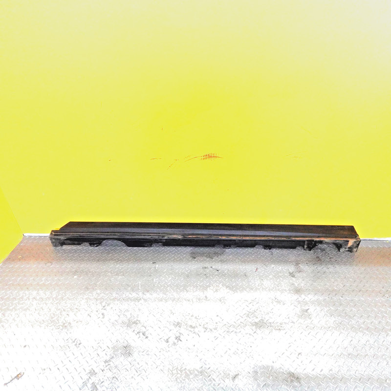 2023-2025 DODGE HORNET RIGHT SIDE SKIRT ROCKER PANEL MOLDING BLACK OEM