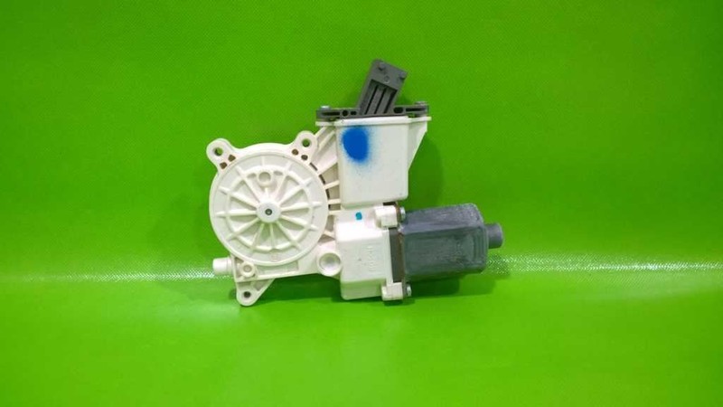 05-11 STS PASSENGER RIGHT FRONT WINDOW MOTOR OEM 4152-25