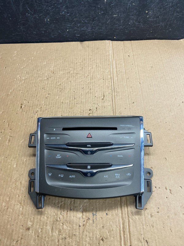 2013 to 2016 Lincoln MKS Radio Dual Climate Control Panel Air Vent OEM AE4026 DG