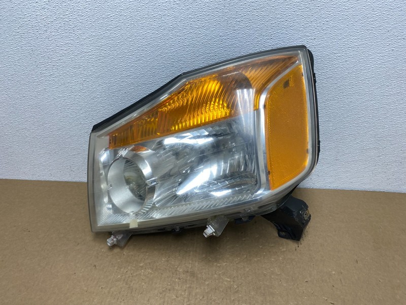 2008 - 2015 Nissan Titan Left Driver LH Headlight Halogen AC1288 DG