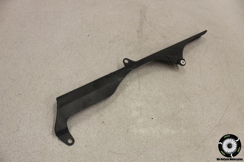 2007 Yamaha FZ1 REAR BACK DRIVE CHAIN GUARD COVER SHIELD PLASTIC FZ 1 07