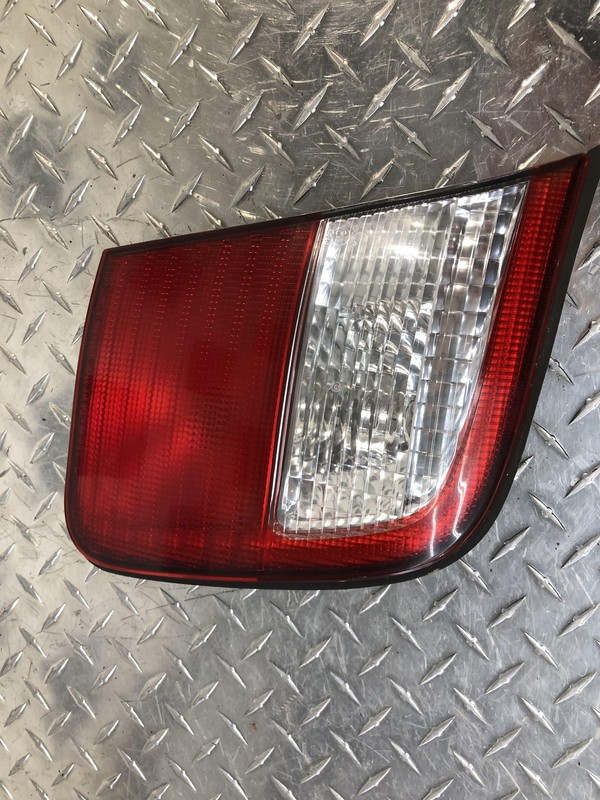 01-02 Subaru Forester Rear Driver Left Inner Tail Light Oem