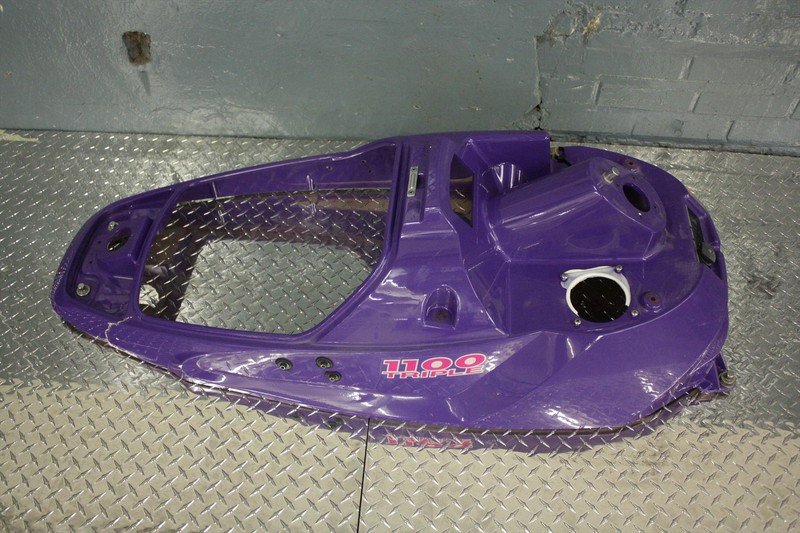 1996 YAMAHA WAVE VENTURE 1100 FRONT ENGINE HATCH COVER HOUSING COVER OEM 96